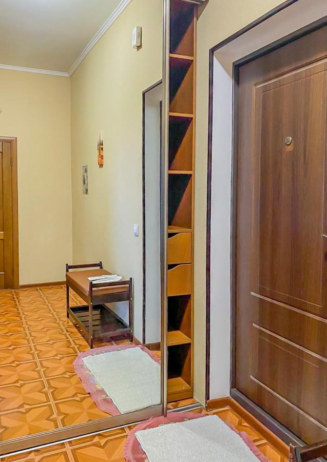 Rent 2 Min Metro Chernihivska Апартаменты Киев