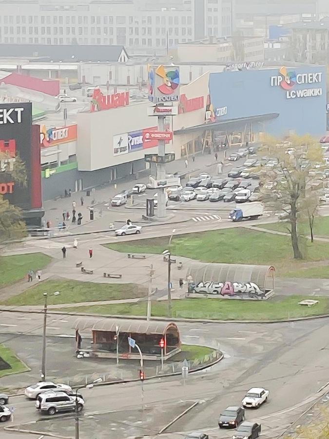 Rent 2 Min Metro Chernihivska Апартаменты Киев